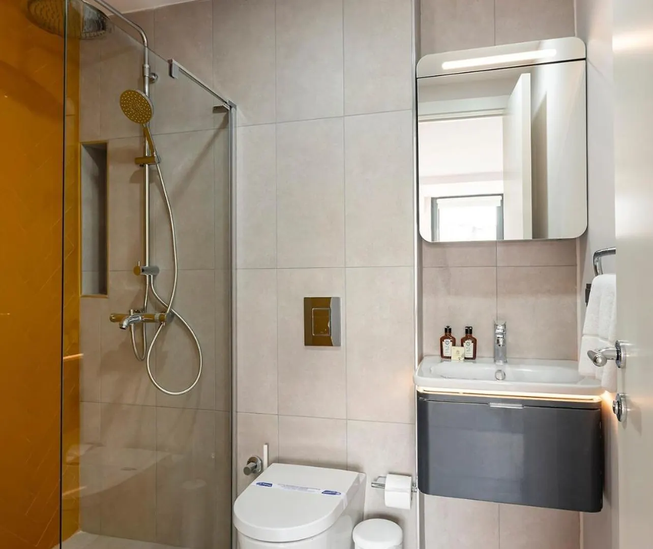 Stunning Bright 1Bed15Bath Duplex Penthouse! #71 Apartment Istanbul